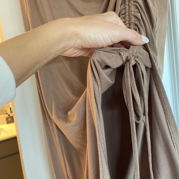 Soft side tie midi skirt - Picture 3 of 4